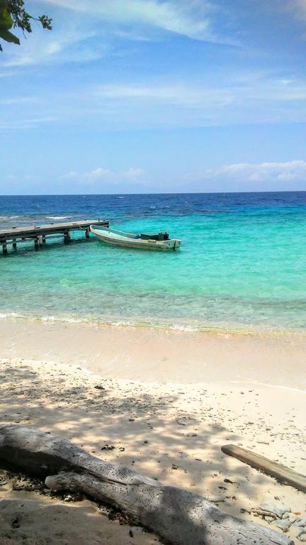 Serenity Beach Cottages Utila Exterior foto