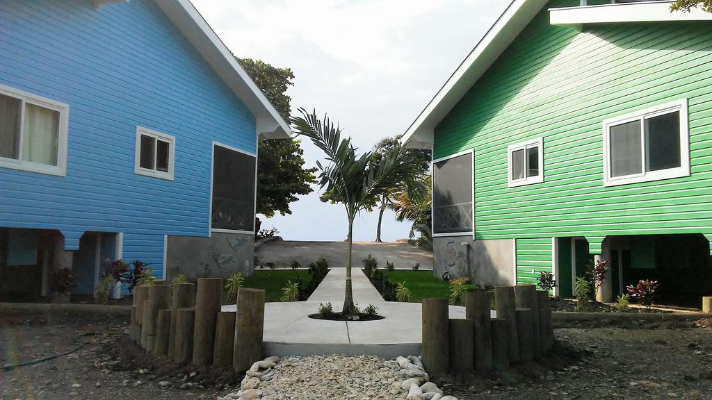 Serenity Beach Cottages Utila Exterior foto